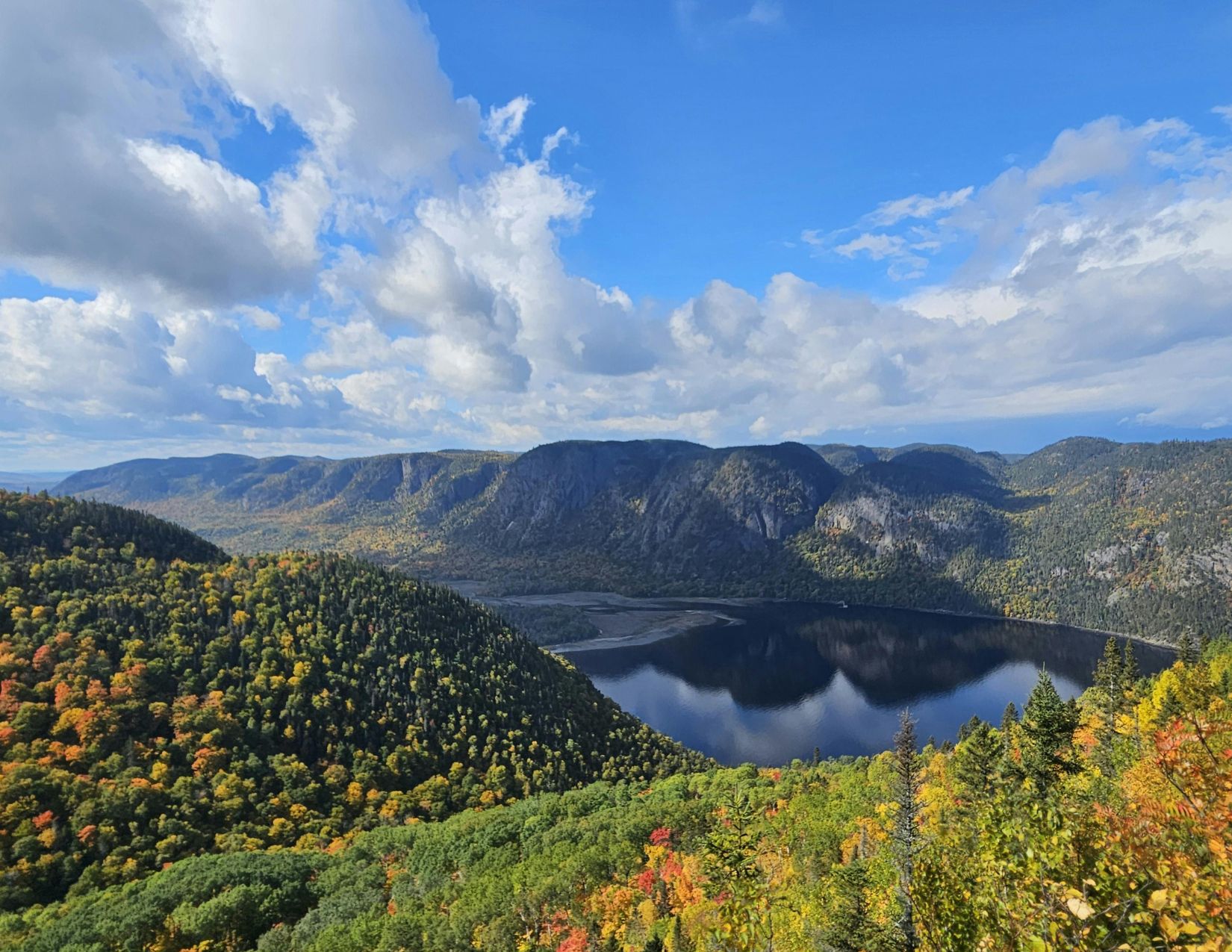 Canada tra Metropoli e Natura: l’Anima Selvaggia del Québec 11