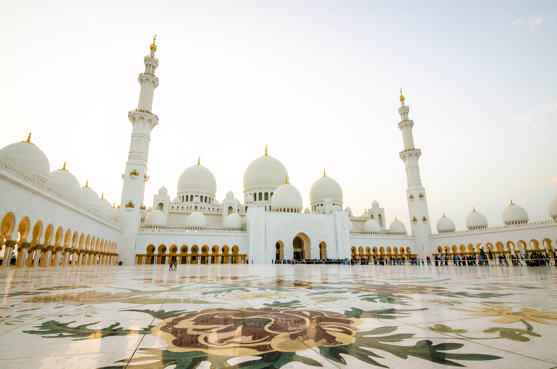 Dubai & Abu Dhabi: tra luci, deserto e meraviglie 11