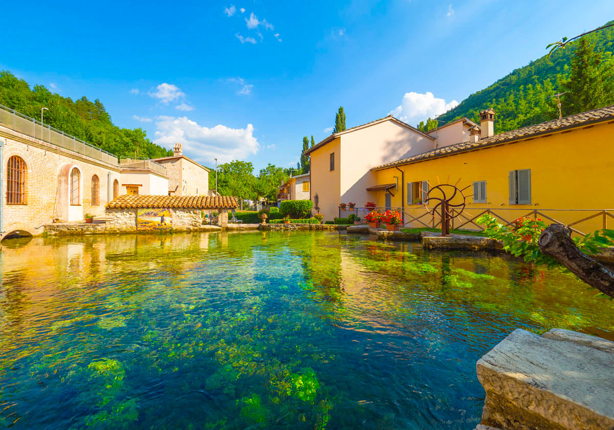 L'infiorata di Spello e i Canali di Rasiglia 12