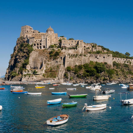 Soggiorno ad Ischia Tutto Incluso: pensione completa, servizio spiaggia e transfer da Roma