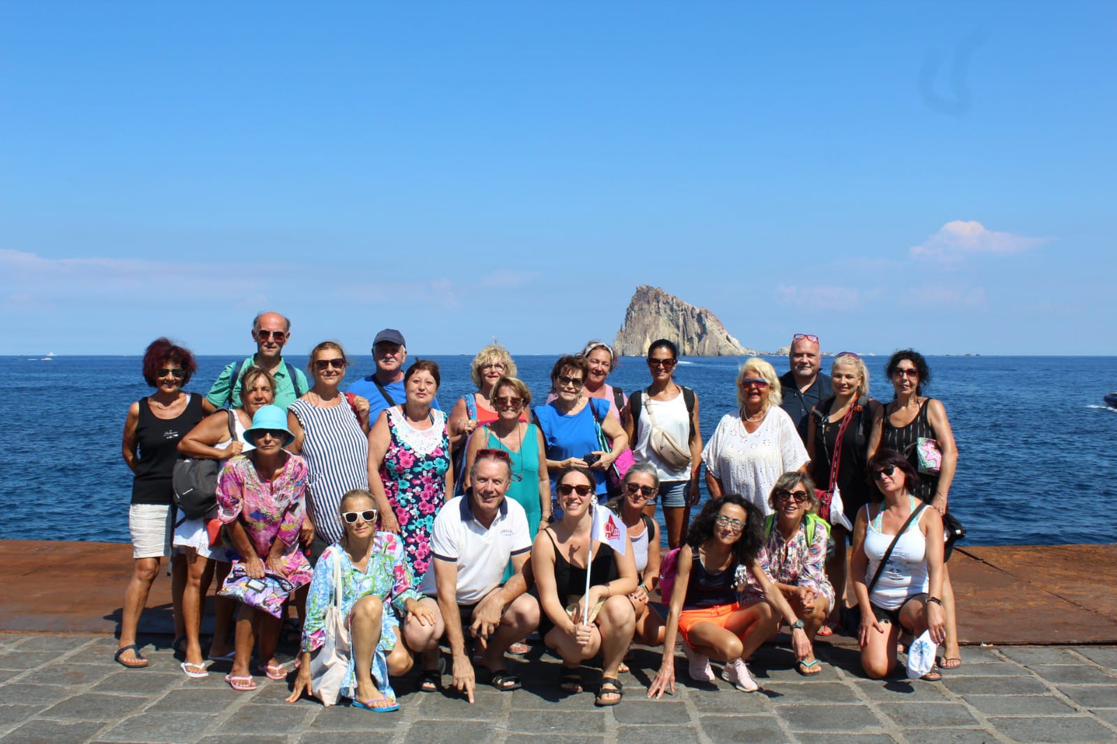 Tour delle Isole Eolie tra Mare, Natura e Relax 8