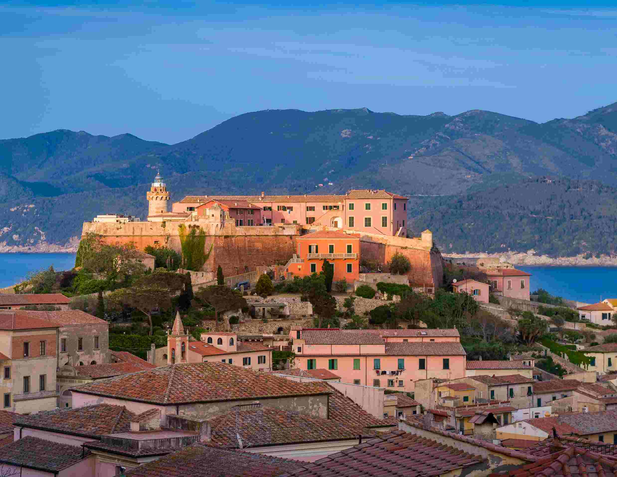 Minitour di Inizio Estate all'Isola D'Elba: Mare, Borghi e Natura 7