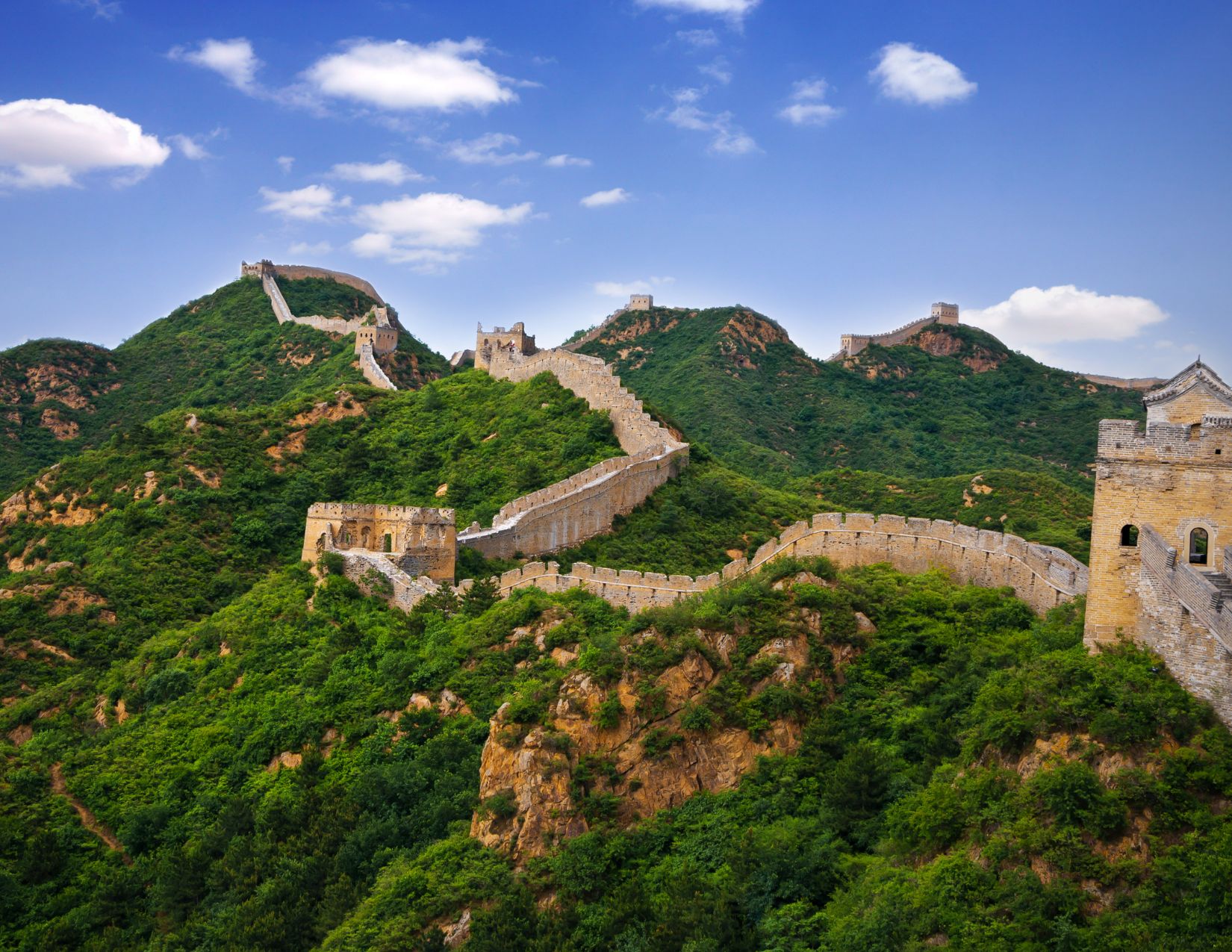 Cina Insolita: dai Panda alle Montagne Fluttuanti 4