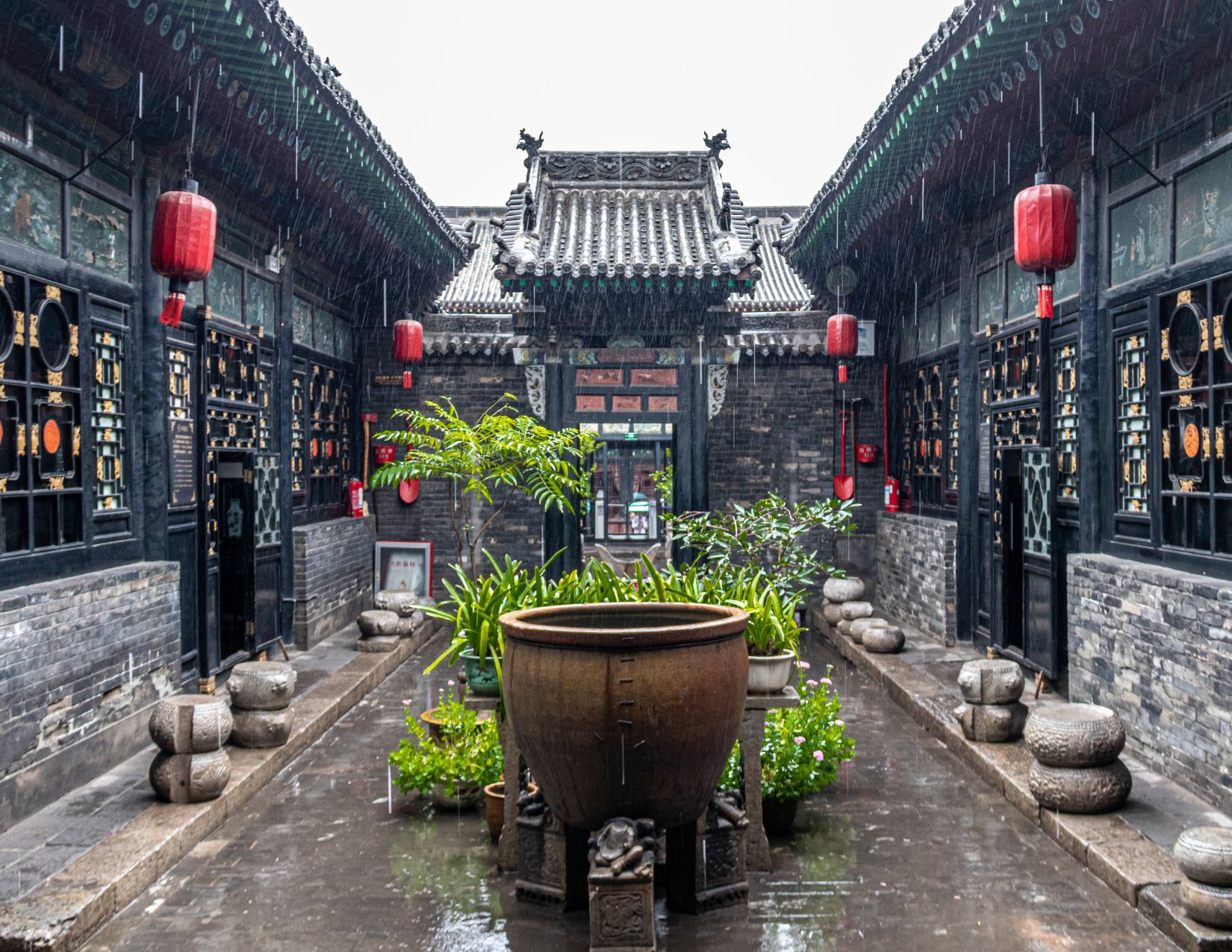 Cina Insolita: dai Panda alle Montagne Fluttuanti 12