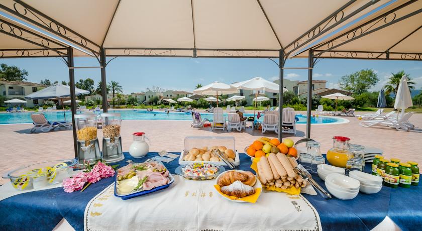 Soggiorno Mare in Sardegna: Puro Relax al Resort Torre Navarrese 5