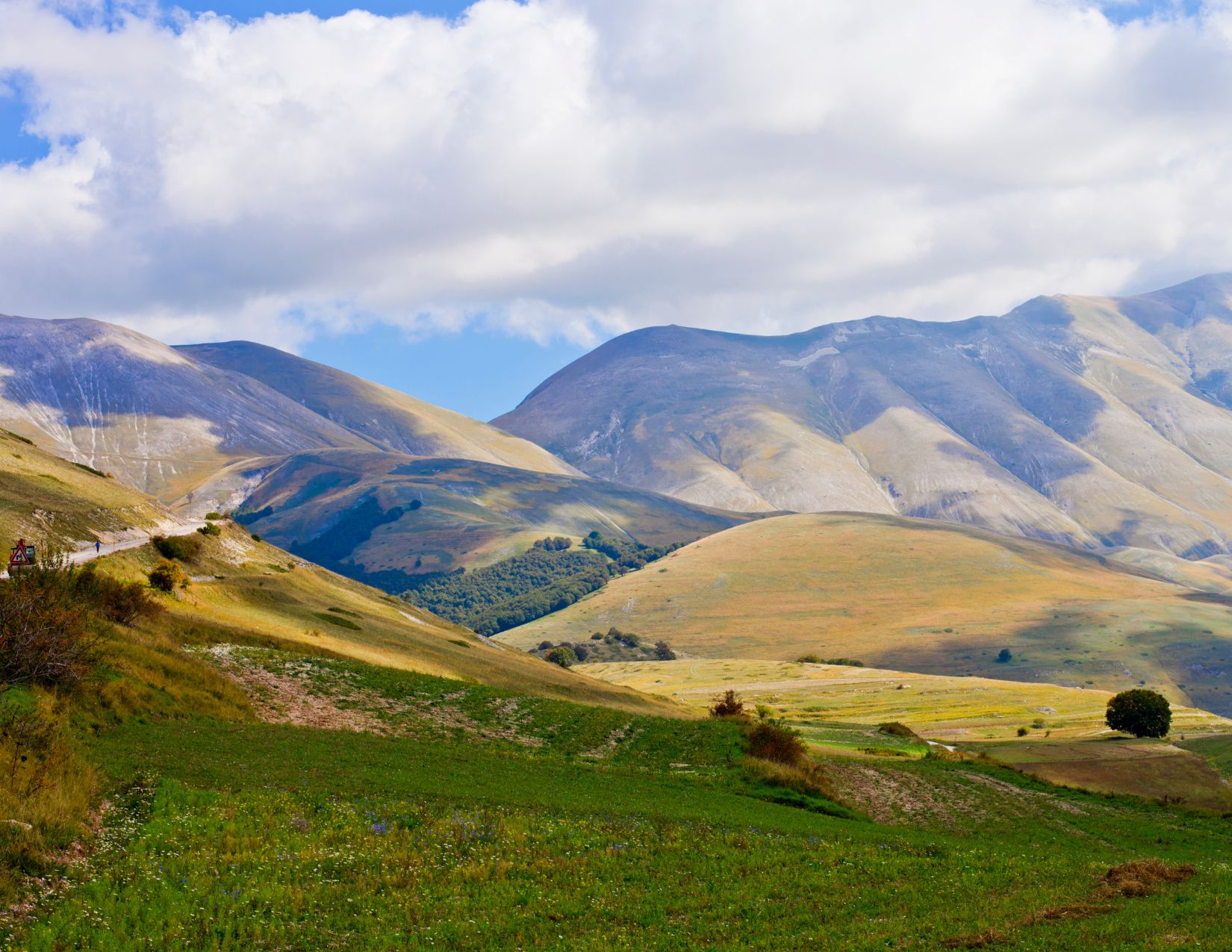 Weekend Verde sui Monti Sibillini: Esperienze autentiche, Tradizioni e la Fioritura di Castelluccio 7